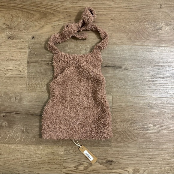 SKIMS Halter Neck Fuzzy Teddy Cropped Top Rose Clay Color Size S/M Women’s - Picture 2 of 8